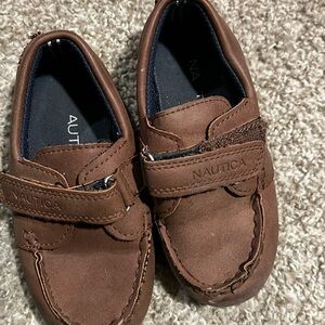 Brown Nautica loafers boys size 9 US